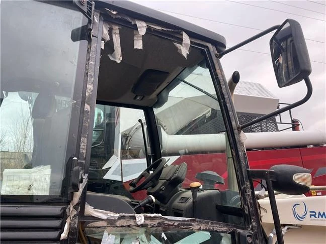 Экскаватор-погрузчик TLB 825-RM, 2018